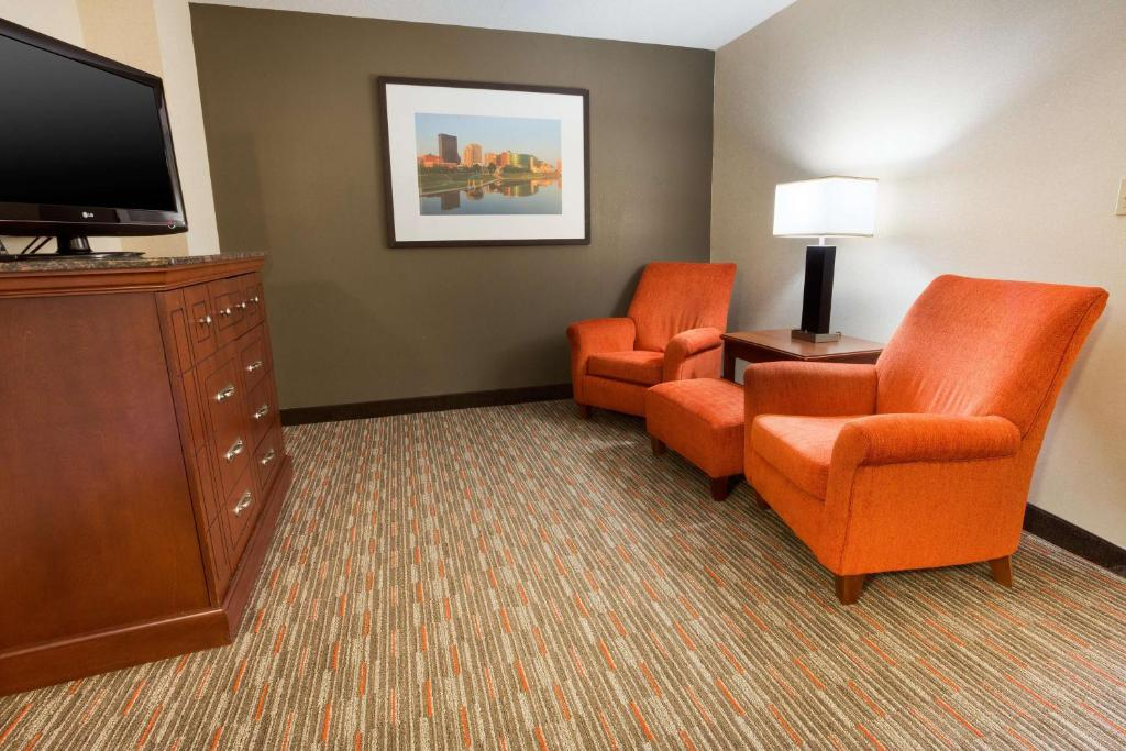 Drury Inn & Suites Dayton North