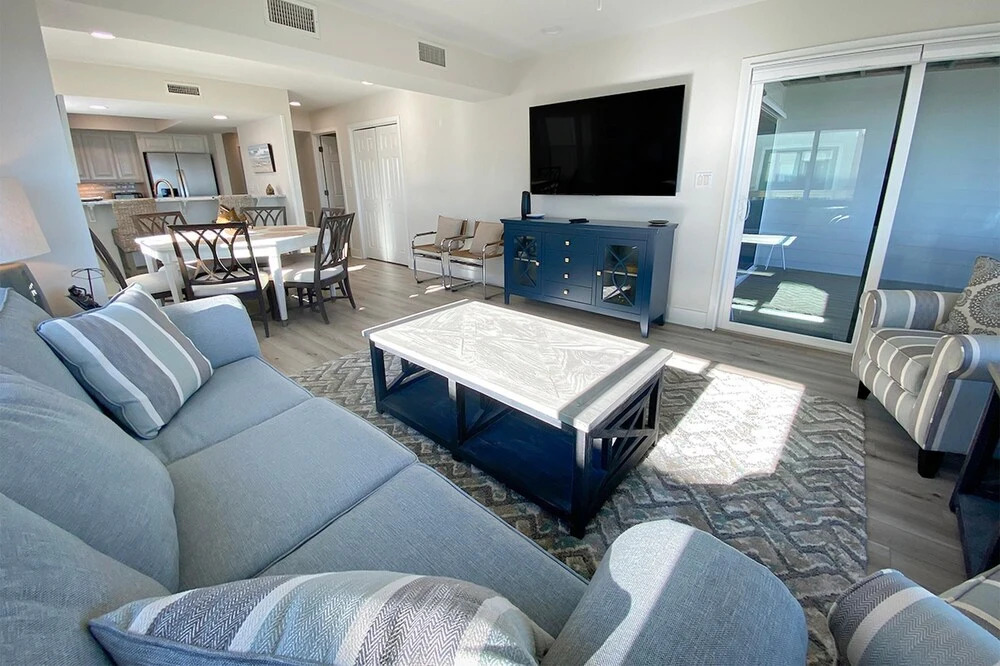 Aqua Vista by Sea Scape Properties