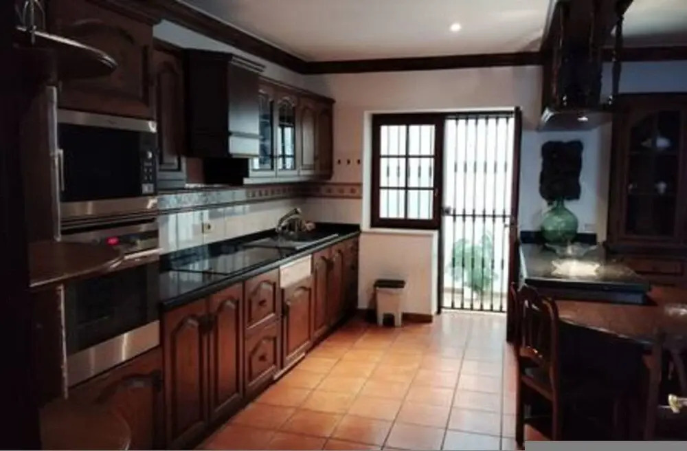 Espectacular Villa con Piscina y Vistas al Valle