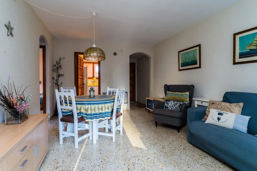 AE-1 CALELLA DE PALAFRUGELL, 4 Pax