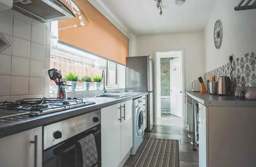 City Centre Stay Sleeps 5 - Contractors - Tourists