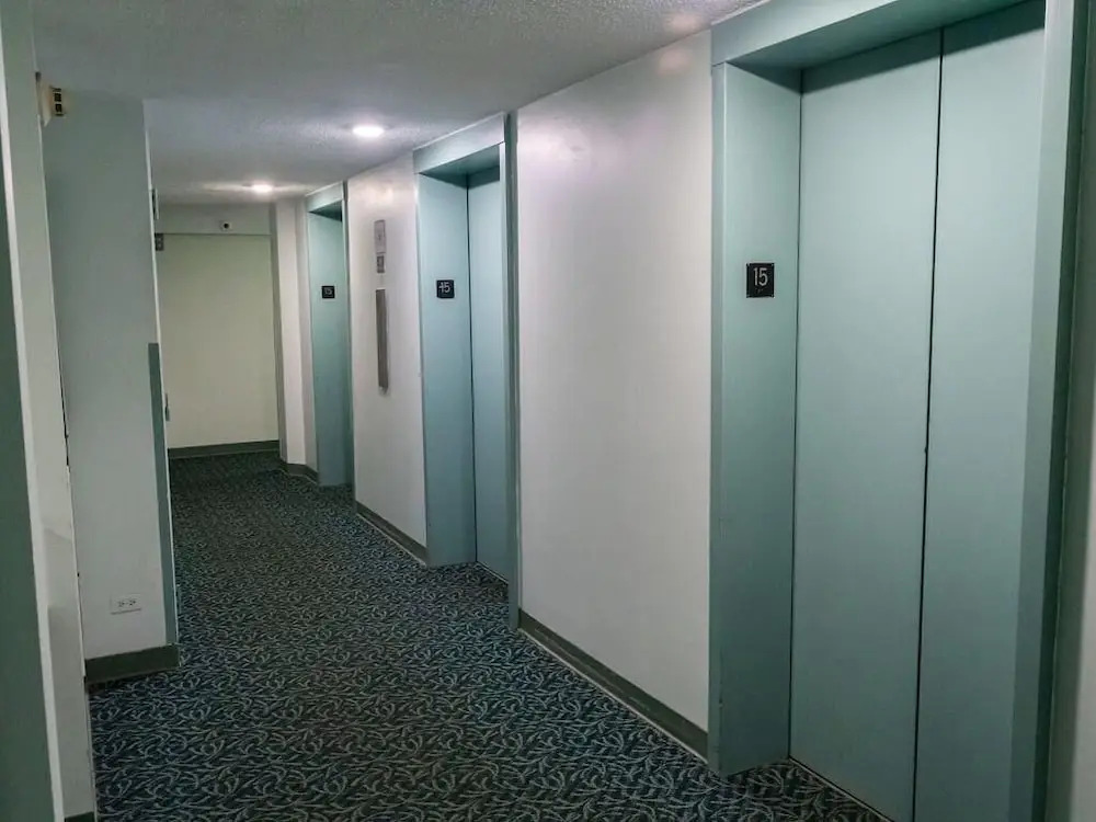 Remodeled Studio With Panoramic Mountain Views!