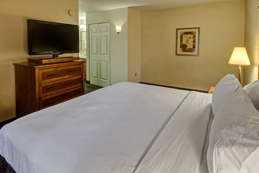 Staybridge Suites Denver - Cherry Creek by IHG