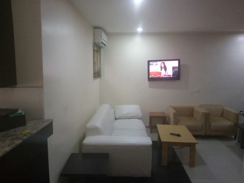 Dwell Apartments