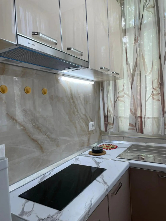 Lovely one-bedroom apartment with private entrance