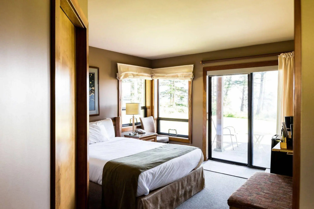 Tsa-Kwa-Luten Lodge