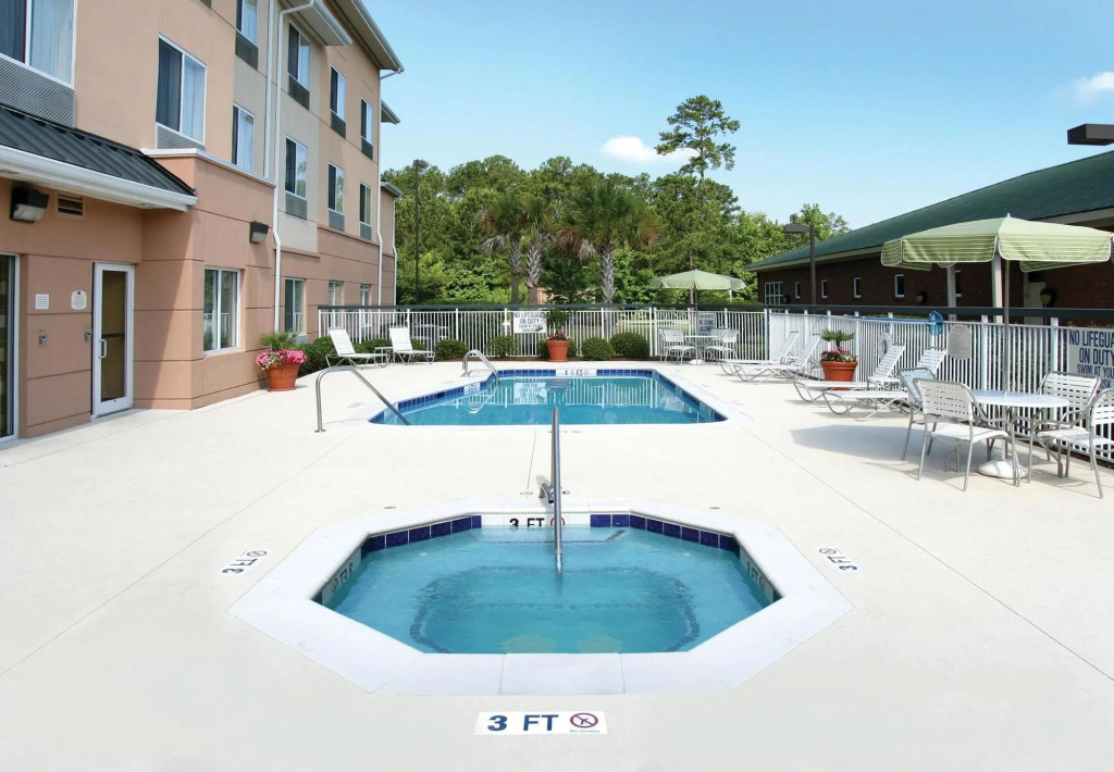 Fairfield Inn and Suites Charleston North/University Area