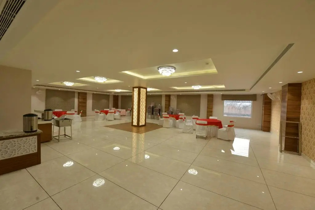 Hotel RR 62-Jaipur City Centre Hotel