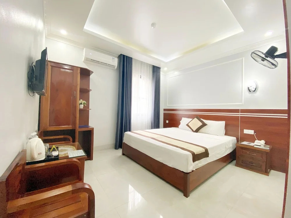 Emerald Hotel Hạ Long