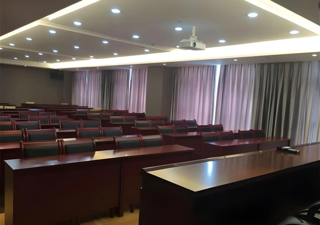 City Convenient Hotel