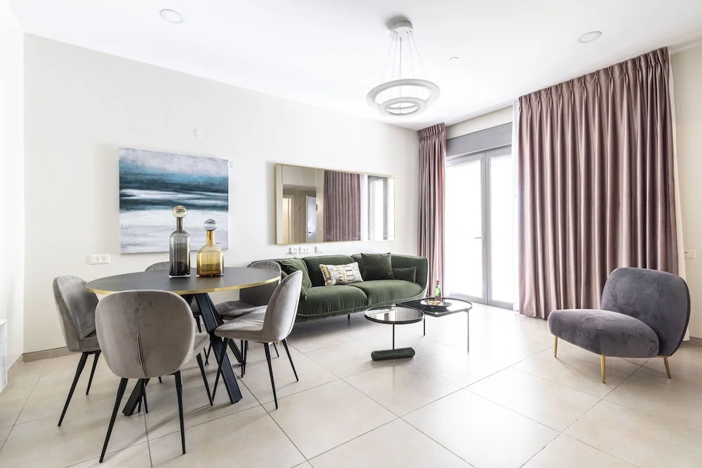 Kook Isrentals - ApartHotels In City Center