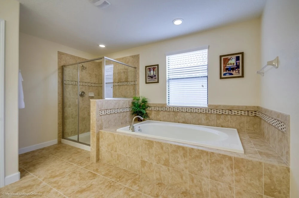 1422 Moonvalley Drive