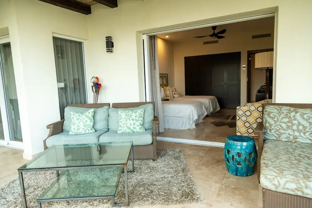 Tortuga Bay TBB 2102