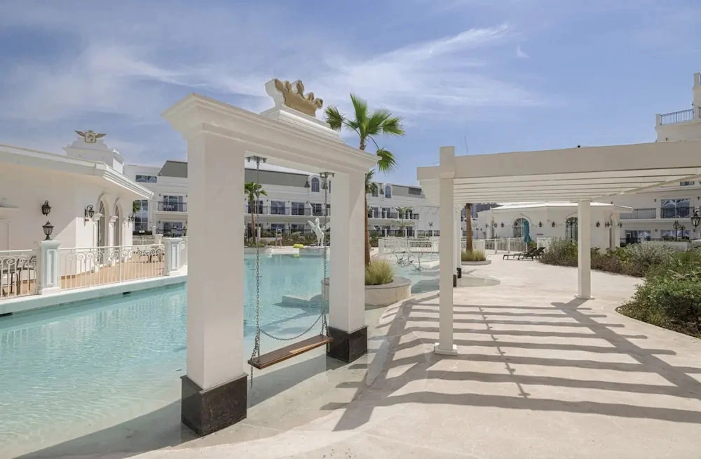 Luxury 1BHK Near Miracle Garden Arjan
