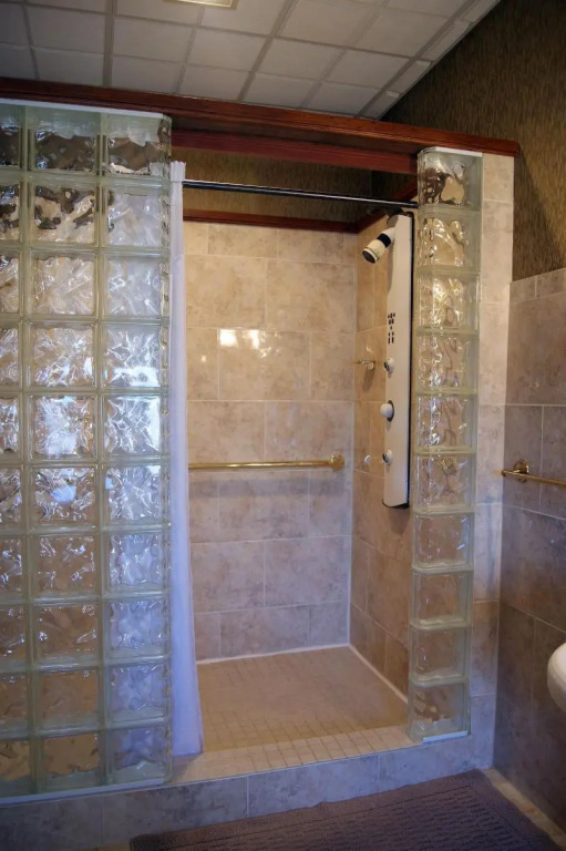 Altland House Inn & Suites