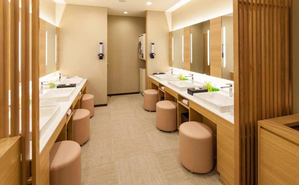 Y's Cabin Yokohama Kannai