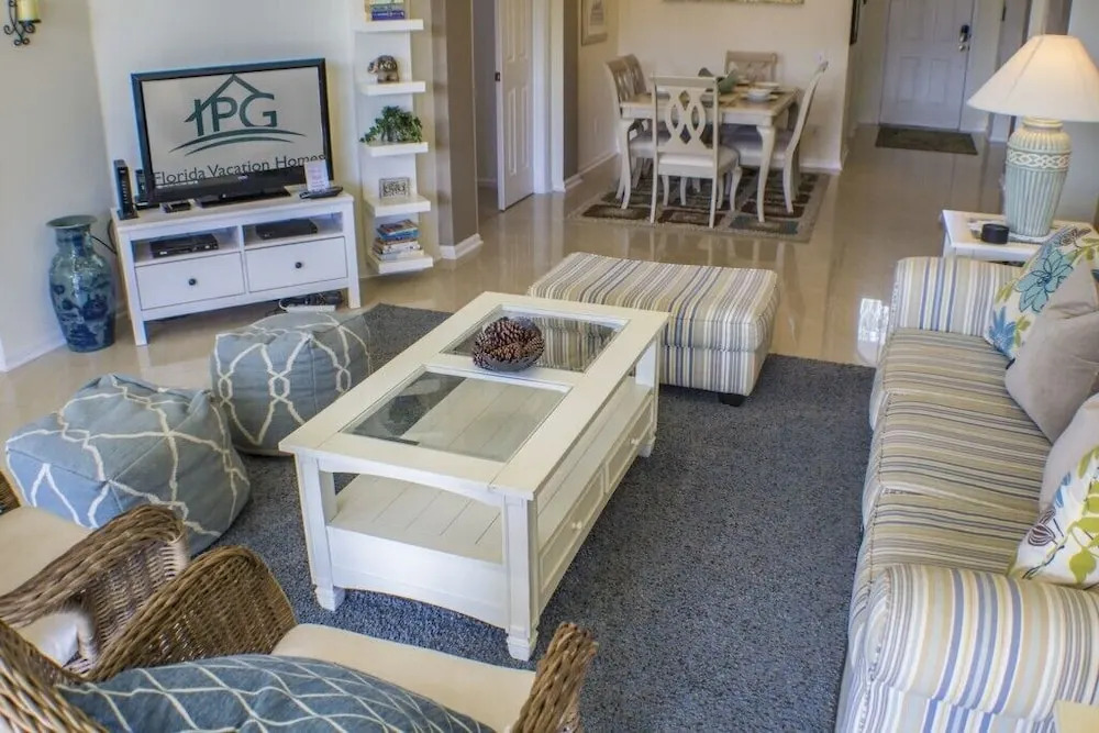 Cristina's Windsor Palms 4 Bedroom Home