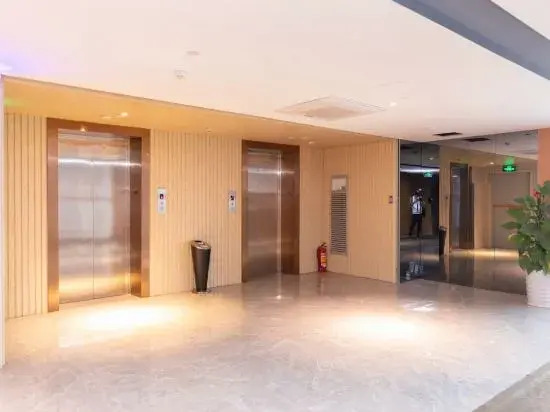 KingStay Hotel