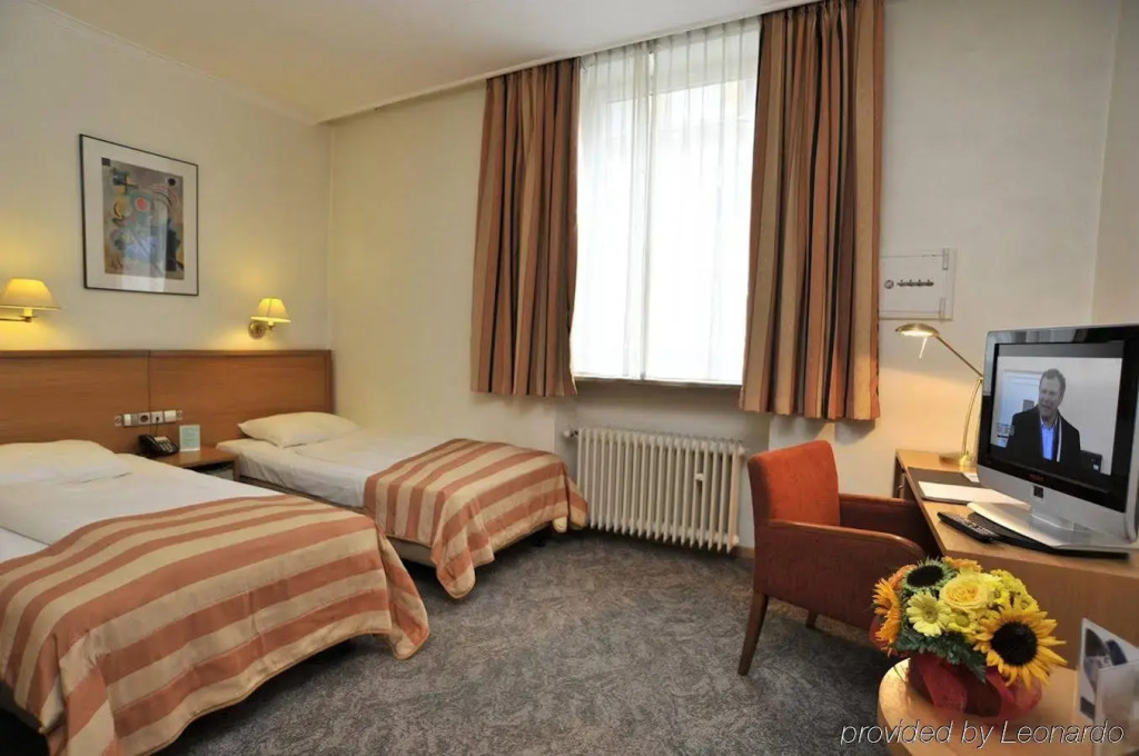 Golden Tulip Central Molitor