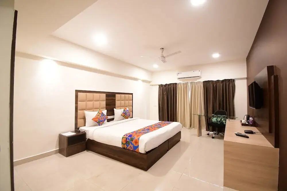 The Xen Suites