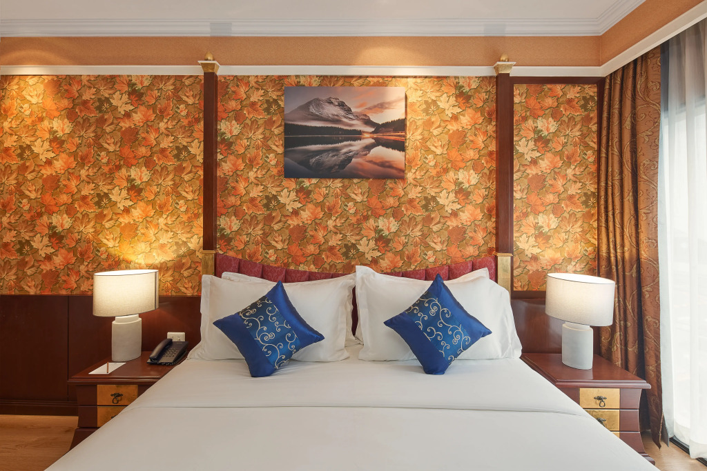 Floral Hotel  Dolphin Circle Pattaya