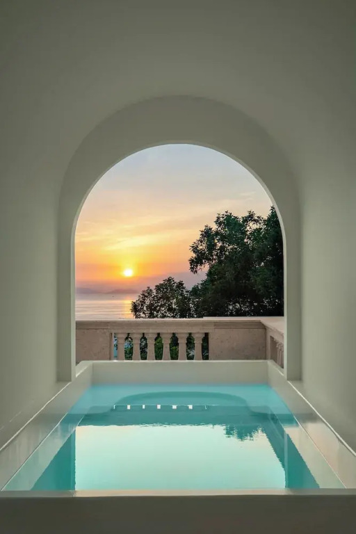 Miyue Shenzhen Roman Holiday Bubble Pool hotel