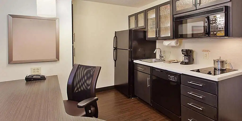 Sonesta Simply Suites Oklahoma City Airport