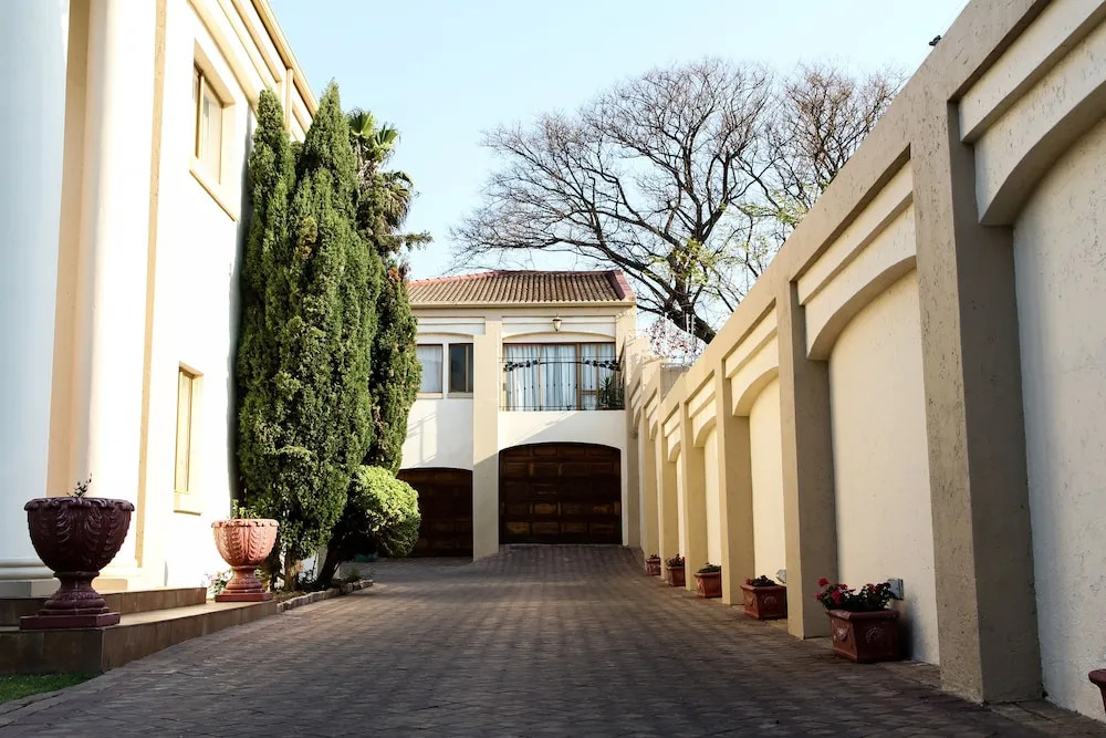 J's Guesthouse