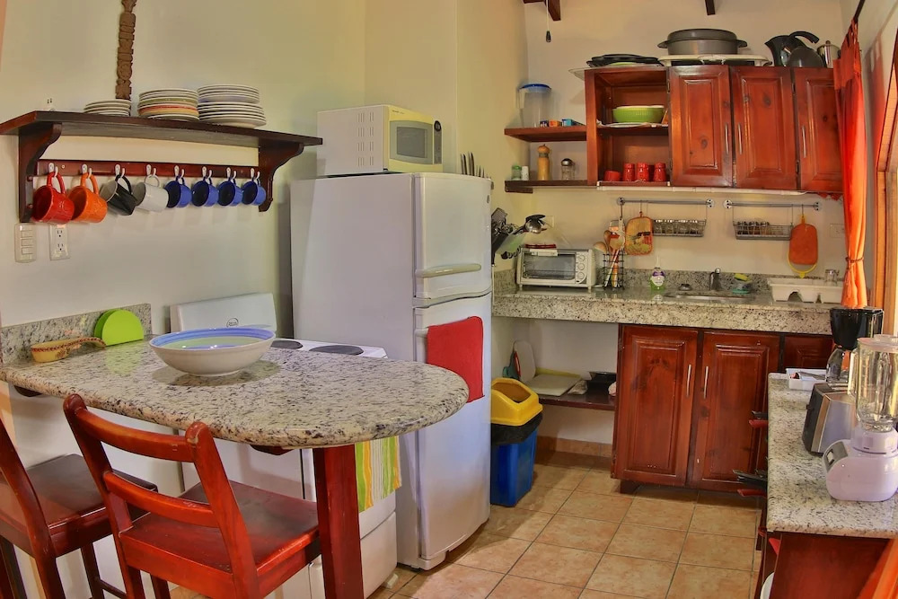 Charming 2 Bdrm Tuscany-style Villa