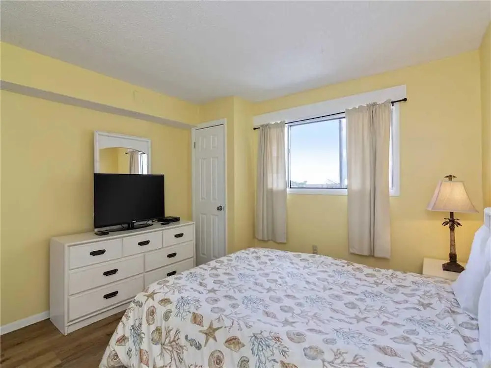 Regency Towers 403 - Three Bedroom Condo
