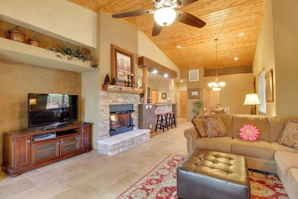 Covered Deck: Cozy Show Low Villa in Torreon