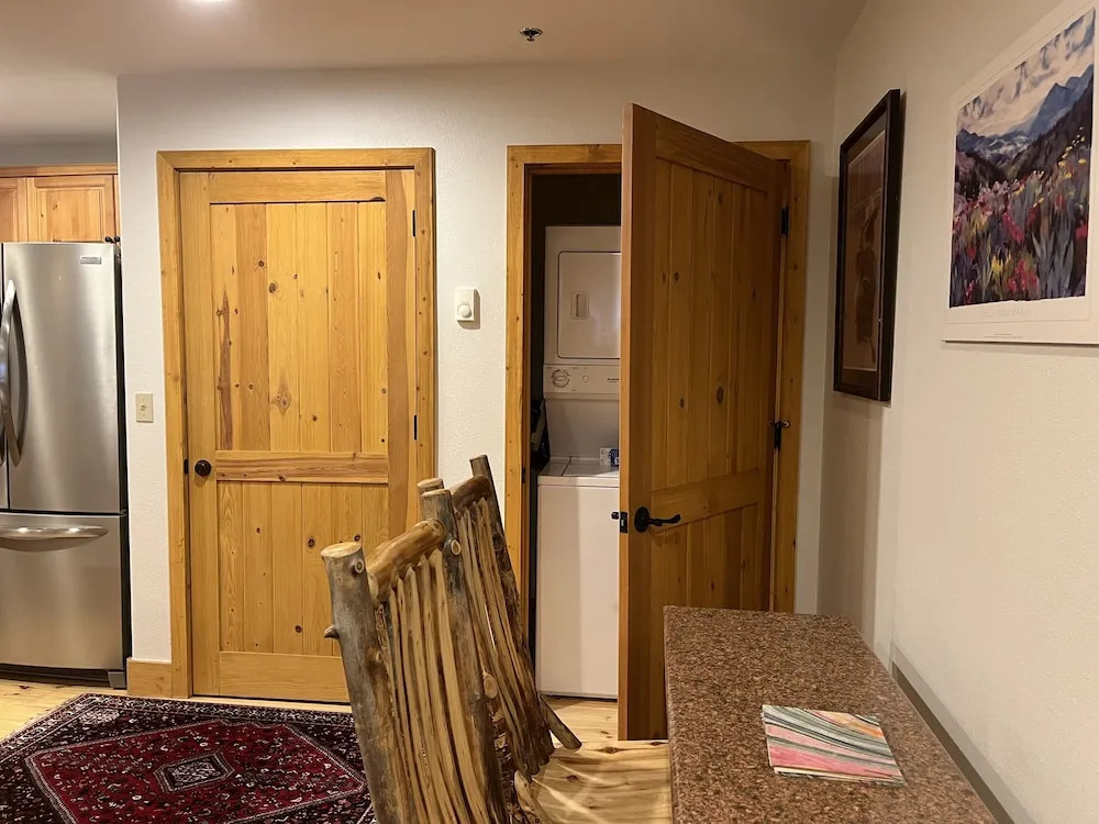 Bear Creek Lodge 108a 1 Bedroom Condo by Alpine Lodging Telluride
