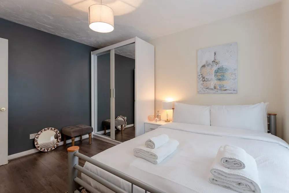 Stylish 4 Bedroom Property in East London