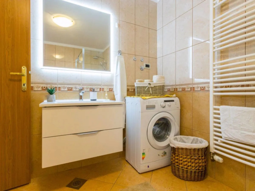 Apartment Cancar Como 34662