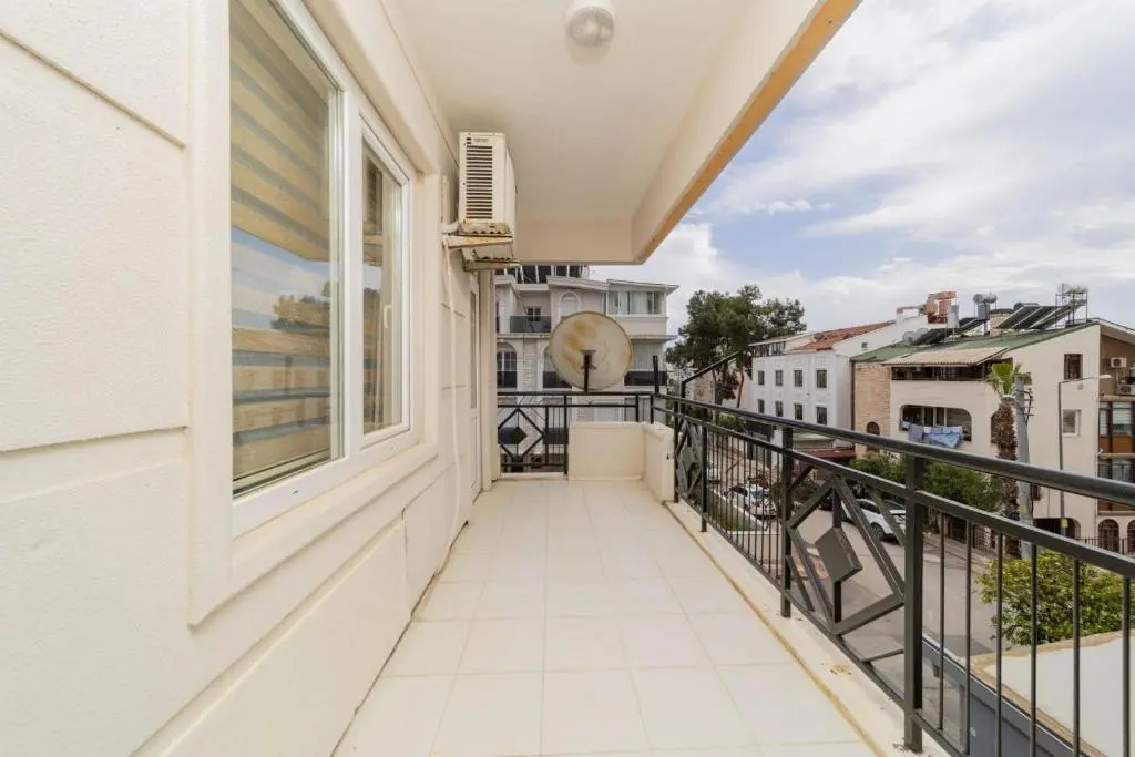 Commodious Flat Near Seaside in Antalya Konyaalti