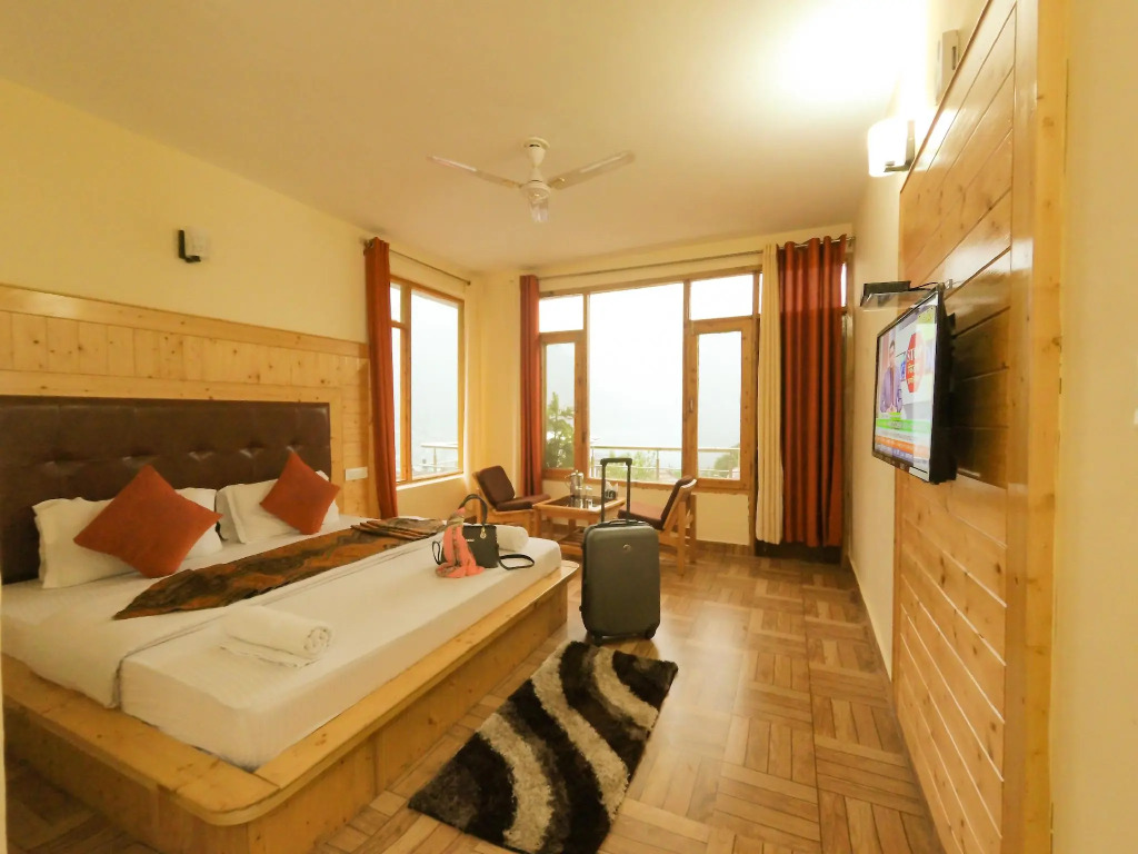 AmNeu Forest View Retreat