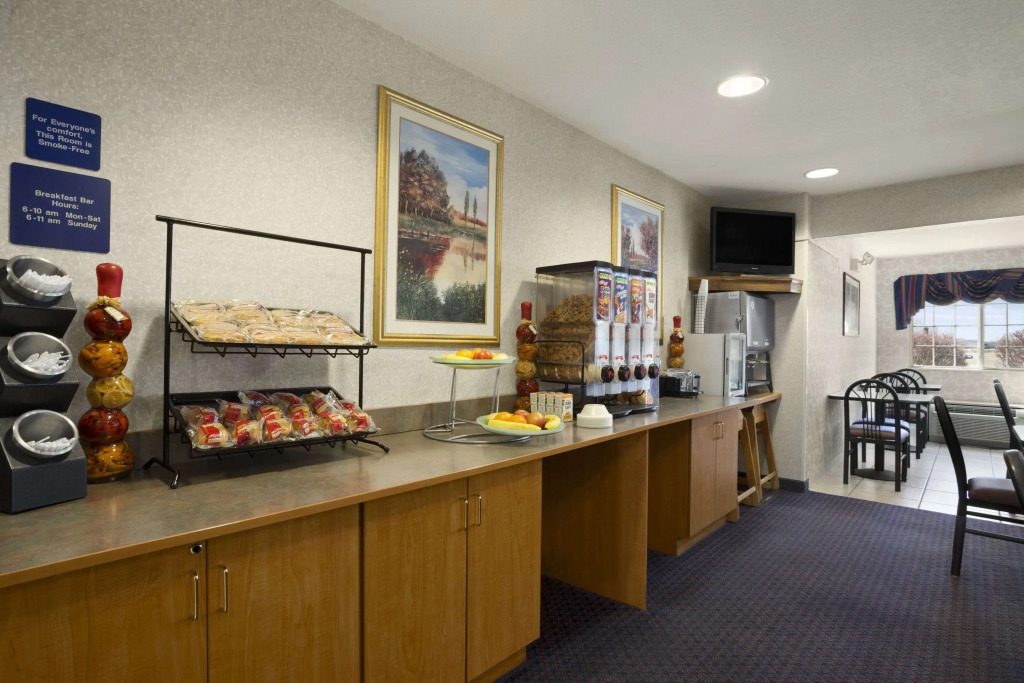 Ramada Limited by Wyndham, Bloomington I-55 & I-74 IL