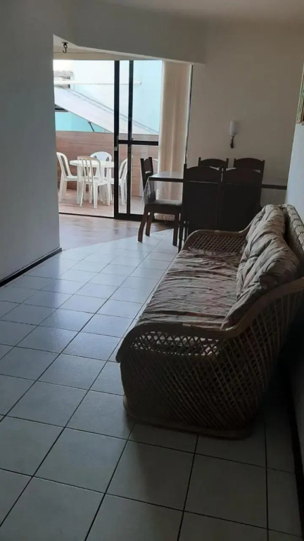 Excelente apto em Caiobá a 3 quadras da praia!