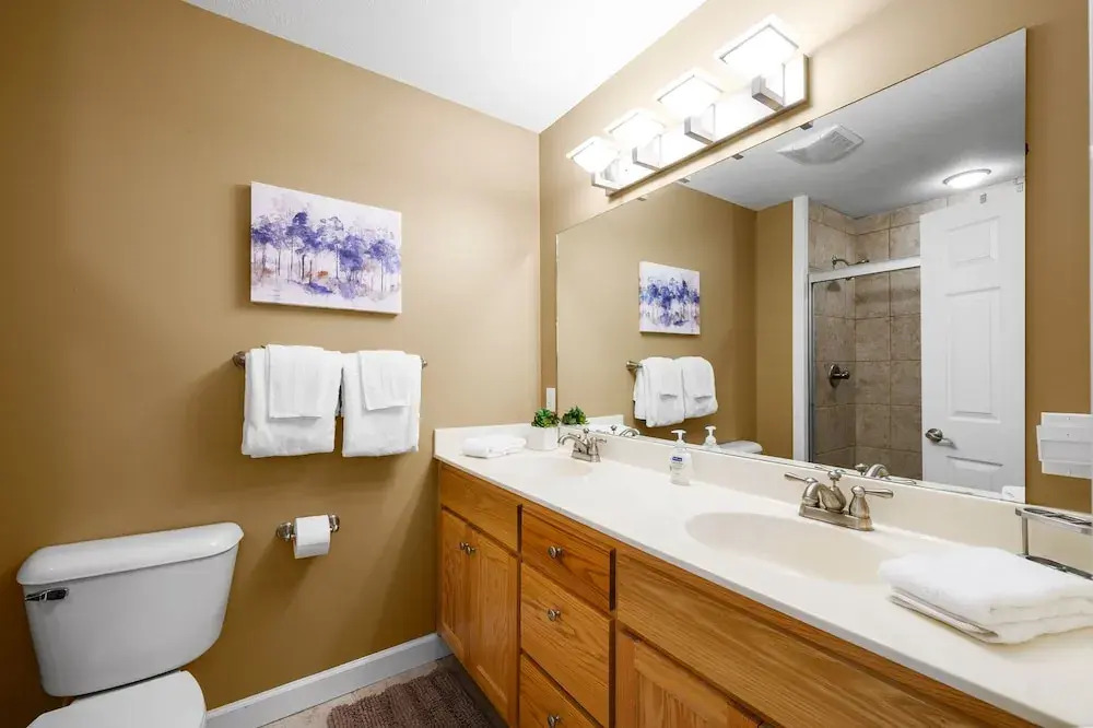 Bradley Bungalow Sleeps 11 Sevierville