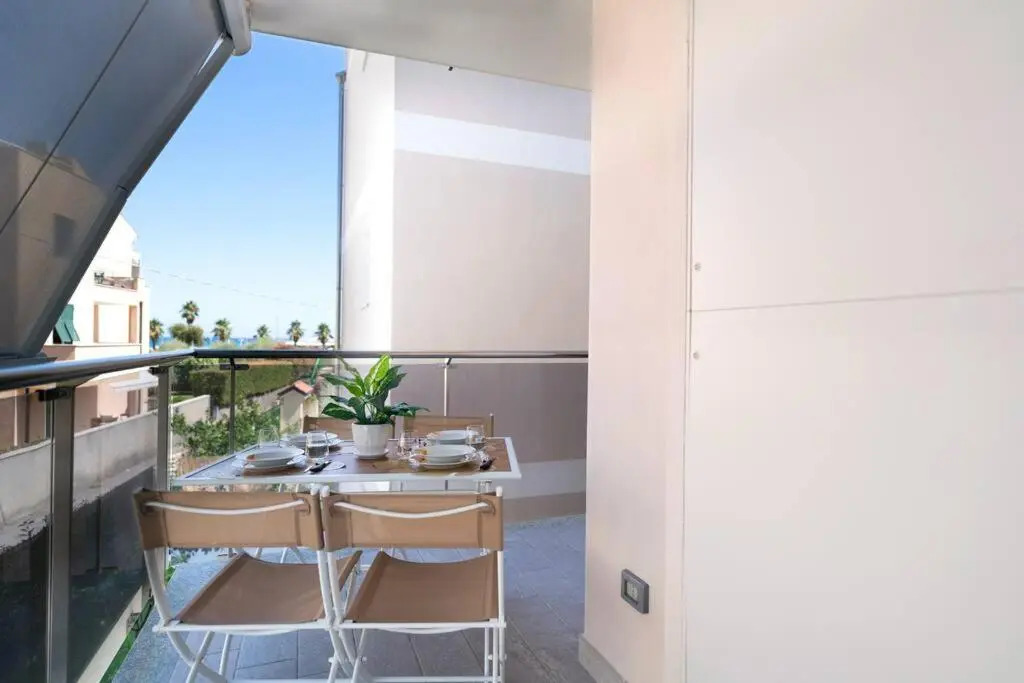 New Loano Elegante a 150 Mt Dal Mare