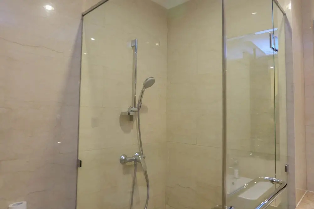Lavish And Tranquil 2Br At Menteng Park Apartment