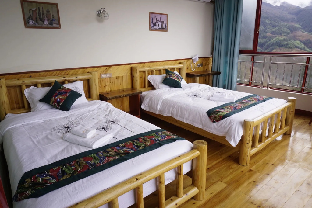 Tianranju Inn Longsheng