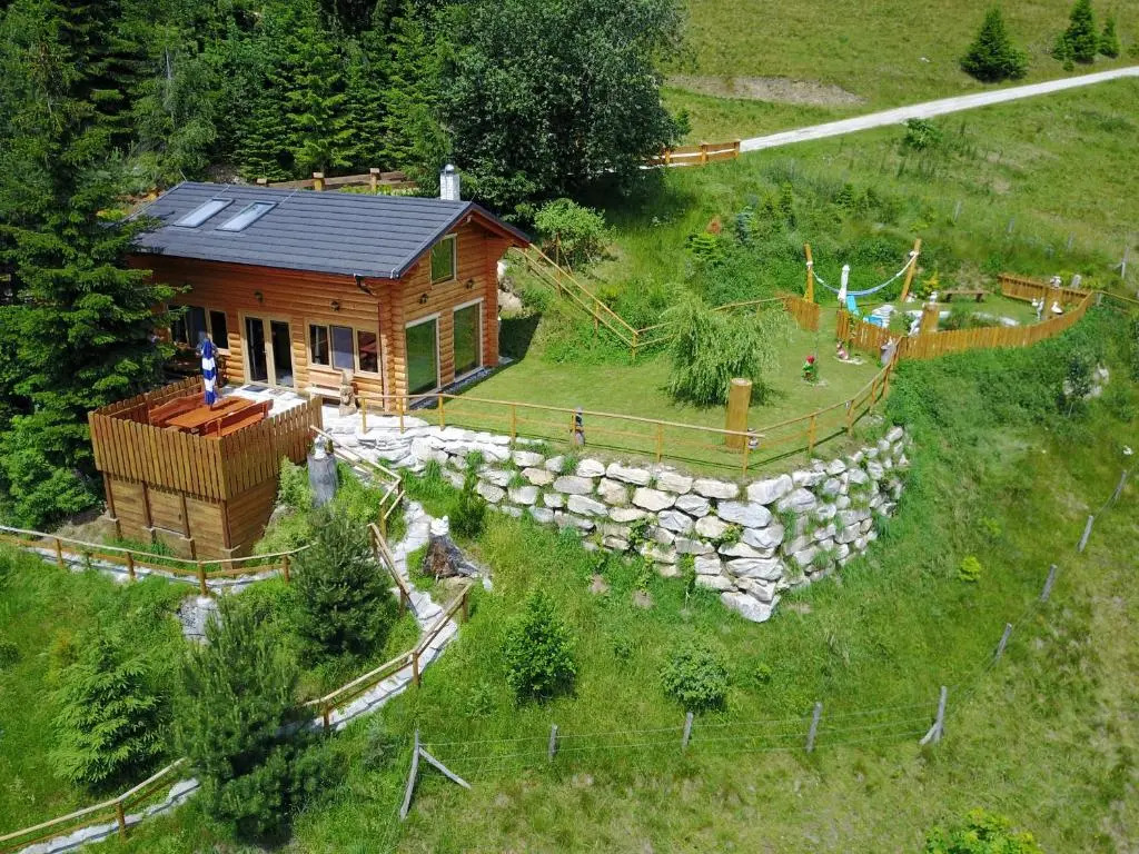 Glühwürmchenhütte und Romantikhütte
