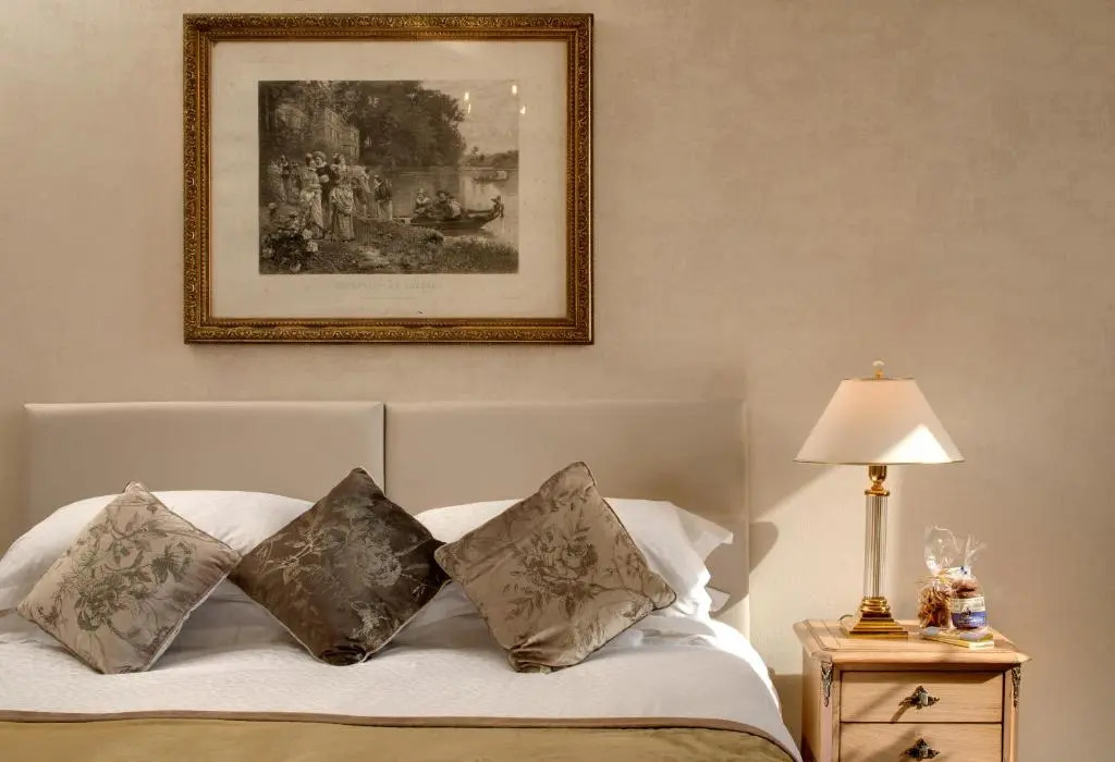 Relais dAmboise - The Leading Hotels of the World