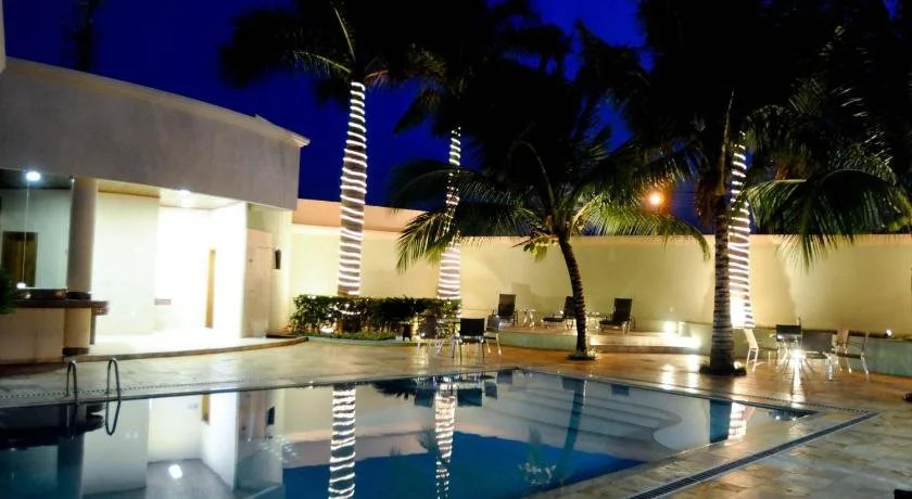 Mavil Plaza Hotel