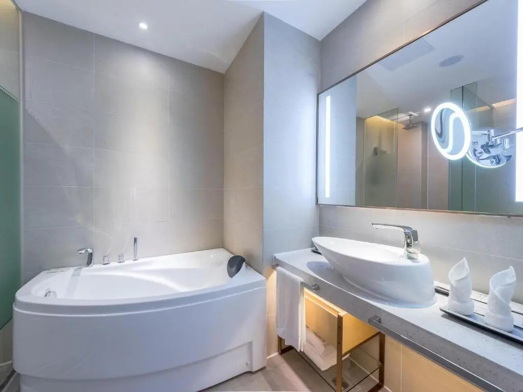 Lavande Hotel·Foshan  Zhoucun Liguang Road Xunfenggang Metro station