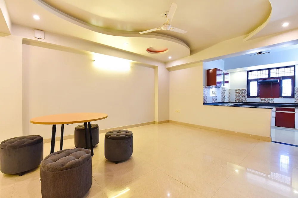Fabhotel Rushank Palace