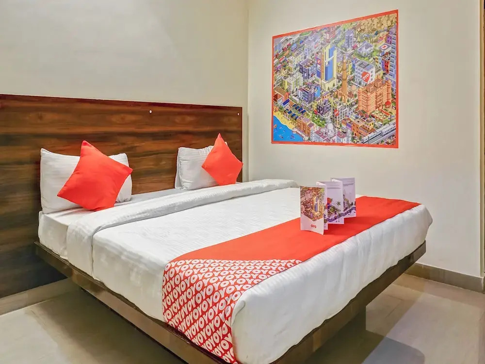 OYO 19524 Maruthi Home Stays 2