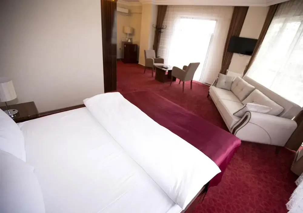 Resmina Hotel