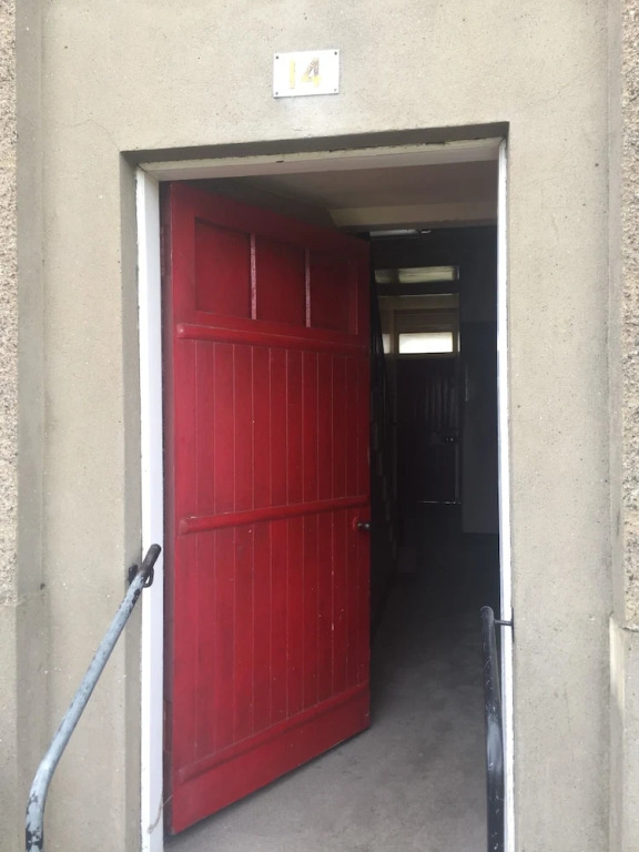 2 Bedroom Edinburgh Apartment